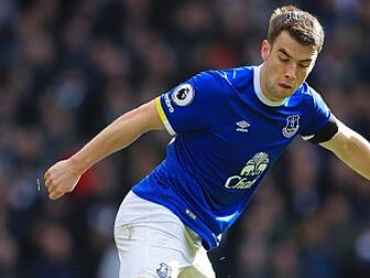 Everton invite fans to send me...